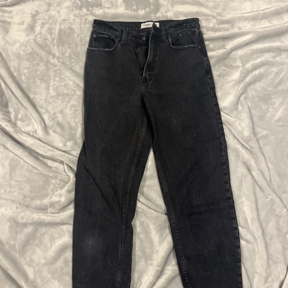 Abercrombie Mom Jeans - Picture 2 of 2